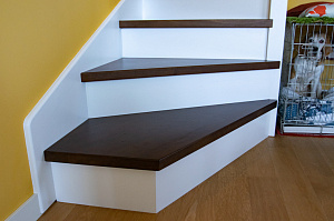 студии с подступенниками