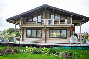 дом из бревна сосны