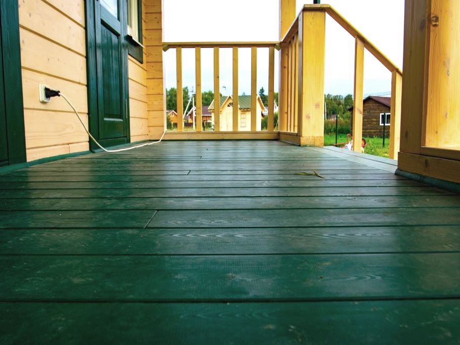 Шесть оттенков к совершенству: как мы подбирали идеальный цвет для веранды под цвет кровли