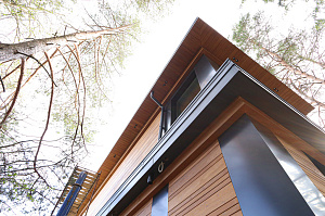 Горячая технология для холодного региона: почему термососна в 2 раза стабильнее обычной древесины и идеально подходит для фасадов