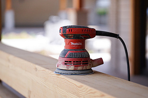 Почему владельцы домов из керамики выбирают планкен: реализованный проект с европейским качеством окраски и крепежом, который не оставляет следов