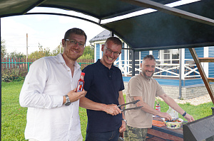 Кикино: перешлифовка и перекраска фасада системой Renner с ресурсом до 10 лет