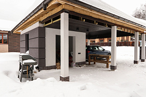 Не просто отделка, а инвестиция в качественный отдых: скошенный планкен из лиственницы и имитация бруса из кедра для зон с разной нагрузкой