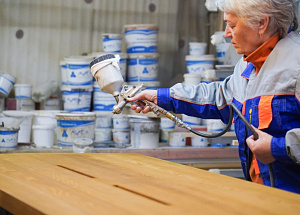 Эксклюзивное лакирование подоконника-столешницы из ясеня: блеск 'Магма' для дома в Петровские Сады