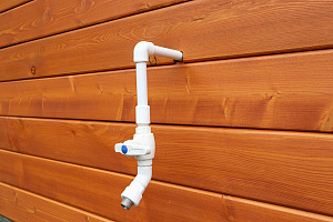 От разрушения к идеалу: как мы восстановили дом из профилированного бруса, создав вентилируемый фасад с защитой от влаги и гниения