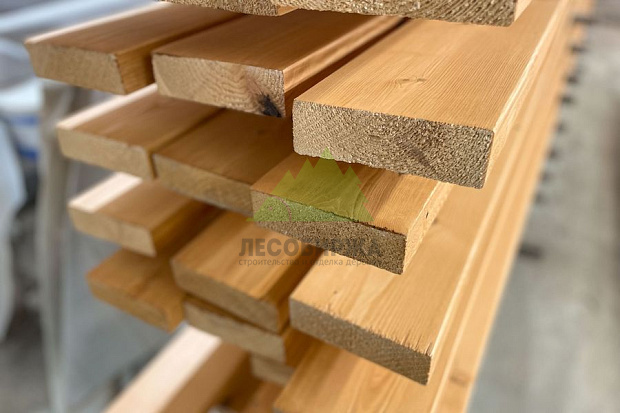 Террасная и палубная доска из лиственницы в сорте ЭКСТРА для частного дома и коммерческих объектов