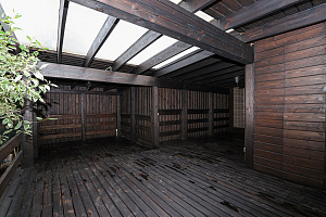 Преображение бани и террасы: защита и эстетика на реке Кобона