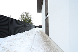 Комбинированный фасад от Лесобиржа-Спб: гармония стиля и долговечности в 