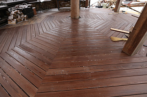 Как мы восстановили террасу: от изношенного настила до готового пространства