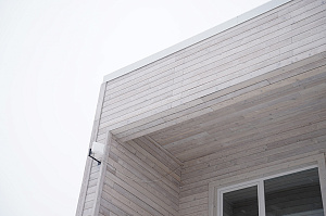 Современный каркасный дом с эксплуатируемой кровлей у Озера Врево