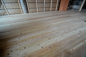 роль из лиственницы