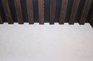 Домашний бар, в который хочется приглашать: как грамотная отделка потолка превратила обычное помещение в место для изысканных вечеров