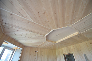 кедровая вагонка на потолке