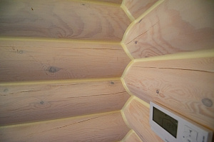 покраска бревенчотой бани