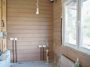 Внутренняя гармония: безупречная покраска брусового дома лазурью Renner в ДНП Деревенька от Лесобиржа-Спб