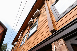 Реставрация и комплексная защита фасада двухэтажной бани в Верховский