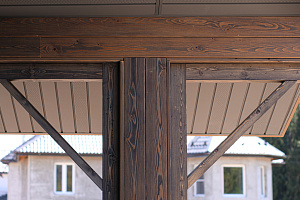 Фасад в стиле Шале: Изысканный коттедж в Новом Щеглово от Лесобиржи-Спб