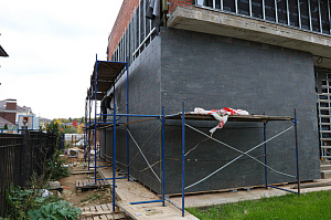 отделка дома камнем