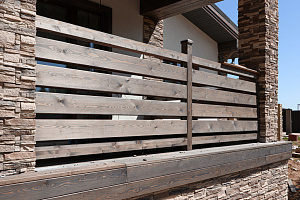 Фасад в стиле Шале: Изысканный коттедж в Новом Щеглово от Лесобиржи-Спб