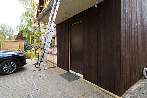 Вентилируемый фасад, свайно-винтовой фундамент террасы и новая кровля: почему этот проект в Белладжио прослужит десятилетиями