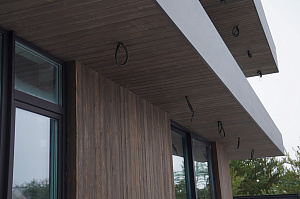 Комбинированный фасад от Лесобиржа-Спб: гармония стиля и долговечности в 