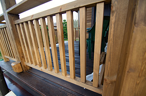 чем покрасить деревянную террасу