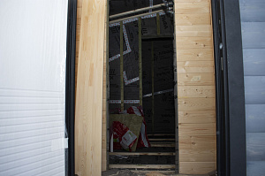 аркасная баня, которая быстро прогревается и долго держит тепло: проект с винтовым фундаментом и качественным утеплением