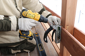 Северная сосна + премиальное масло Renner M300: идеальный дуэт для фасада, который сохранит цвет и форму даже в петербургском климате