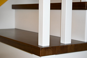 белые балясины