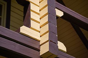 Элегантное обновление деревянных построек в Луговом: профессиональная покраска и защита от Лесобиржи-Спб