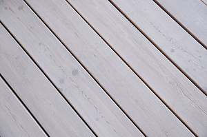 Почему владельцы домов из керамики выбирают планкен: реализованный проект с европейским качеством окраски и крепежом, который не оставляет следов