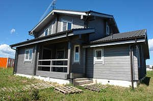 От ворсистой поверхности до благородного глянца: как многоступенчатая шлифовка и масло Renner преобразили дом