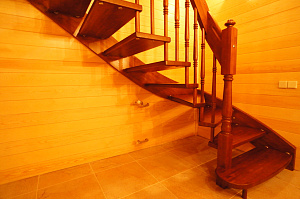 интерьер с ангарской вагонкой