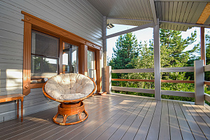 Финская надежность и русское брусовое зодчество: реставрация дома в Никольском краской Tikkurila Vinha