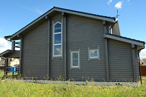 От ворсистой поверхности до благородного глянца: как многоступенчатая шлифовка и масло Renner преобразили дом