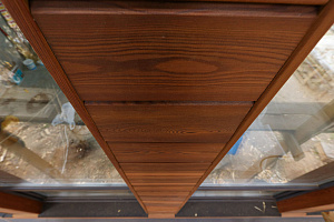 Петергоффские аллеи требуют статуса: как термолиственница преобразила каркасный дом в элитном посёлке