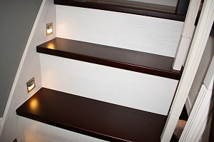 лестница крашенная