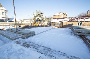 Надежный фундамент 