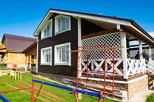 фасад из планкена скошенного