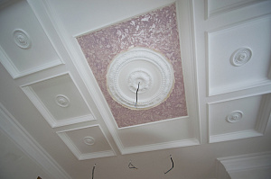 полиуретановая лепнина для потолков