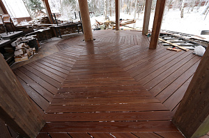 Как мы восстановили террасу: от изношенного настила до готового пространства