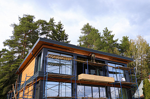 Горячая технология для холодного региона: почему термососна в 2 раза стабильнее обычной древесины и идеально подходит для фасадов