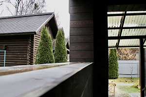 Заводская покраска + скрытый монтаж + контрастные акценты: как мы превратили обычный дом в стильный архитектурный объект