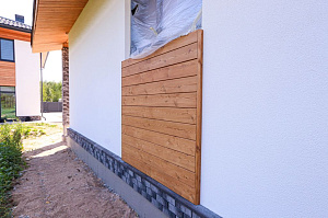 Не просто баня, а место силы: проект с парной на троих, уютной комнатой отдыха и крытой террасой