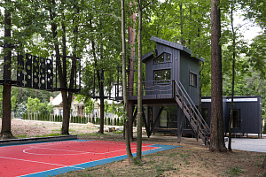 Уникальные всесезонные домики на дереве в LESO Парке