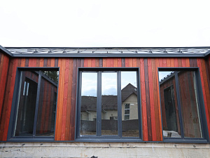 Поместье «Алексеевское»: фасад из термососны в четырех цветах — смелое решение для взыскательных владельцев

