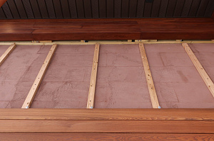 Не просто дом, а заявление: сочетание природного дерева и холодного мрамора в проекте, который выделит вас среди соседей