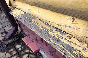 облупившаяся краска