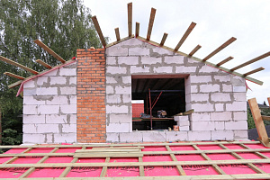 Преображение газобетонного дома: Фальцевая кровля и клинкерный фасад в КП 