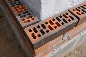 Преображение газобетонного дома: Фальцевая кровля и клинкерный фасад в КП 